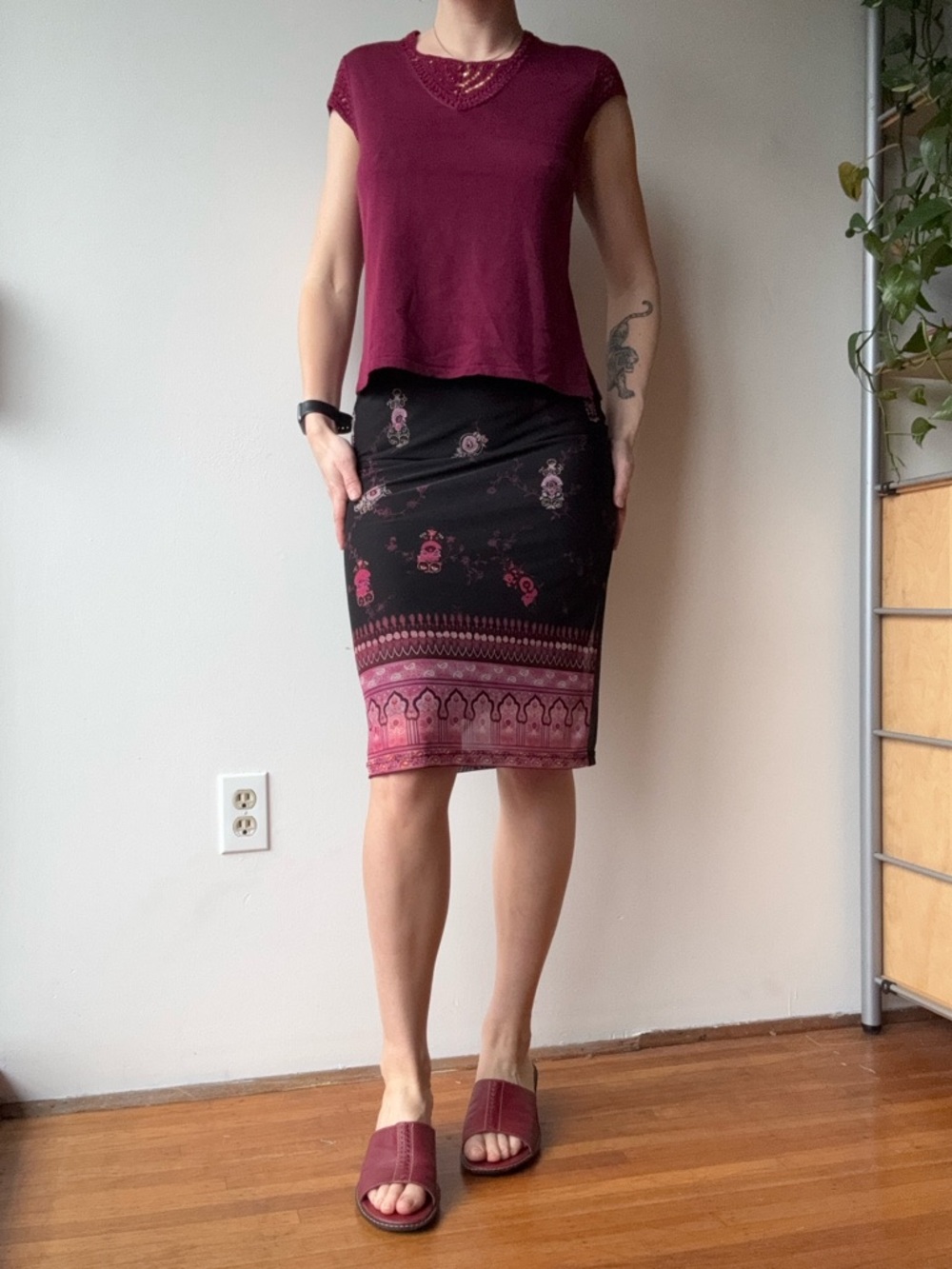 Y2K burgundy beaded top - size M